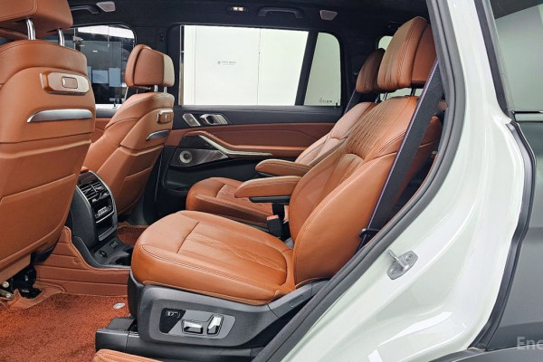 2024 BMW X7 с пробегом 17 316 км