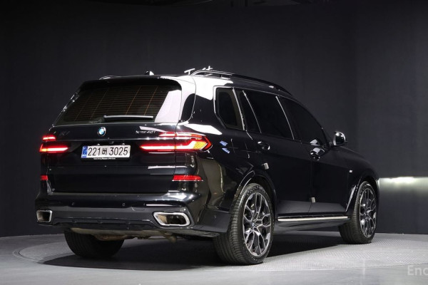 2025 BMW X7 с пробегом 18 434 км