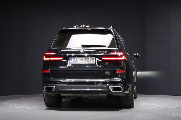 2025 BMW X7 с пробегом 18 434 км