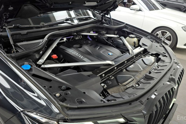 2025 BMW X7 с пробегом 18 434 км