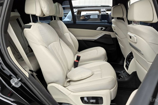 2025 BMW X7 с пробегом 18 434 км