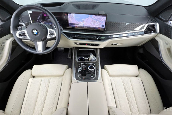 2025 BMW X7 с пробегом 18 434 км