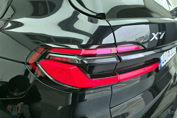 2025 BMW X7 с пробегом 18 434 км