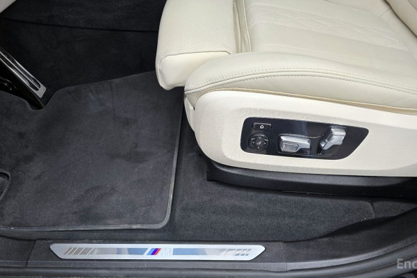 2025 BMW X7 с пробегом 18 434 км