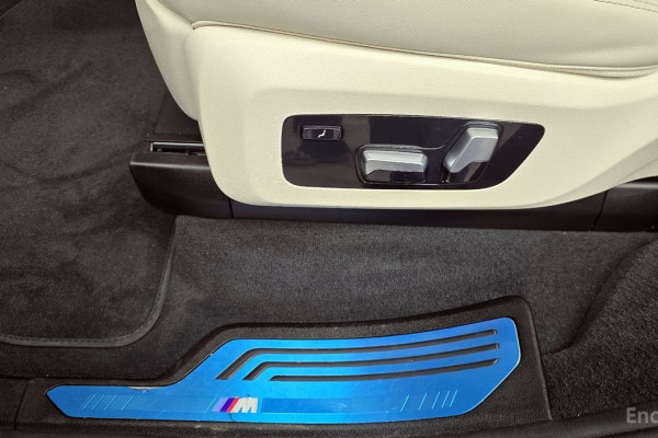 2025 BMW X7 с пробегом 18 434 км