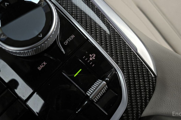 2025 BMW X7 с пробегом 18 434 км