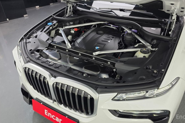 2025 BMW X7 с пробегом 5 872 км