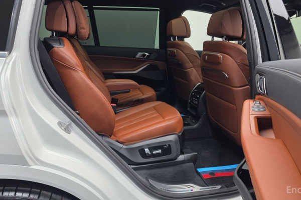 2025 BMW X7 с пробегом 5 872 км