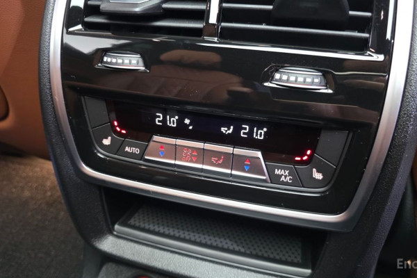 2025 BMW X7 с пробегом 5 872 км