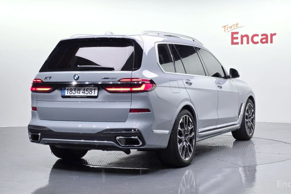 2024 BMW X7 с пробегом 9 737 км