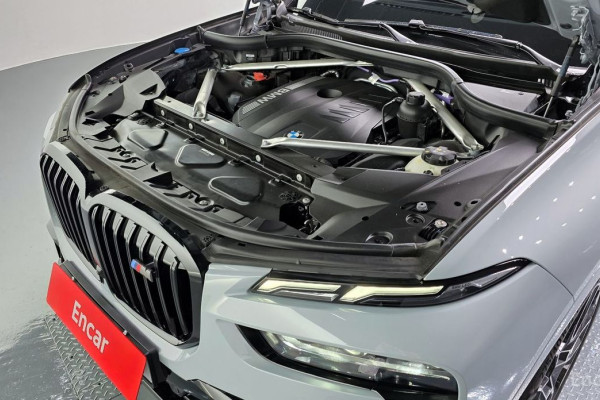 2024 BMW X7 с пробегом 9 737 км