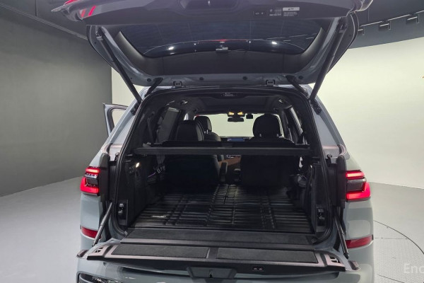 2024 BMW X7 с пробегом 9 737 км