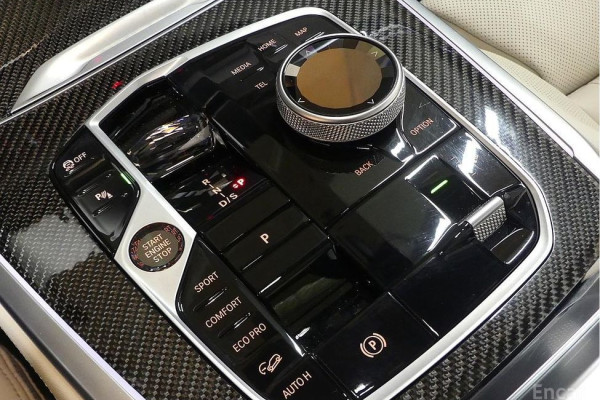 2025 BMW X7 с пробегом 4 100 км