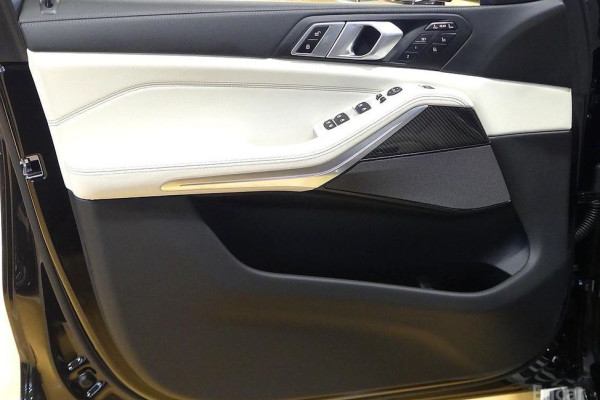 2025 BMW X7 с пробегом 4 100 км