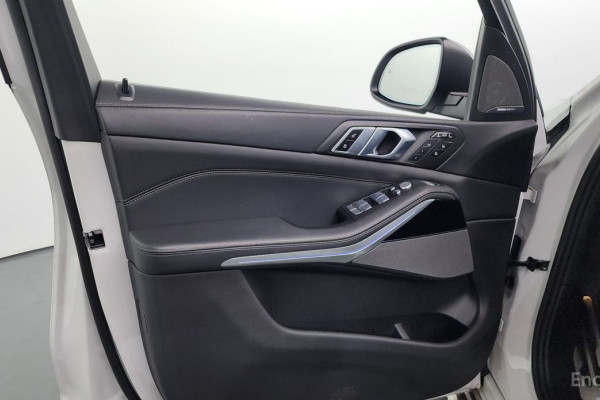 2024 BMW X7 с пробегом 44 329 км