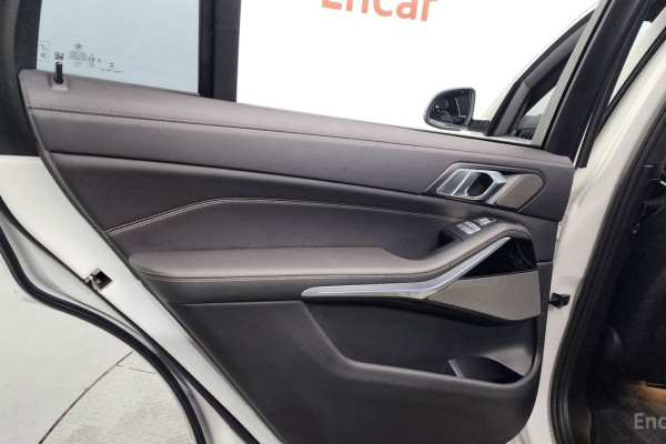 2024 BMW X7 с пробегом 44 329 км