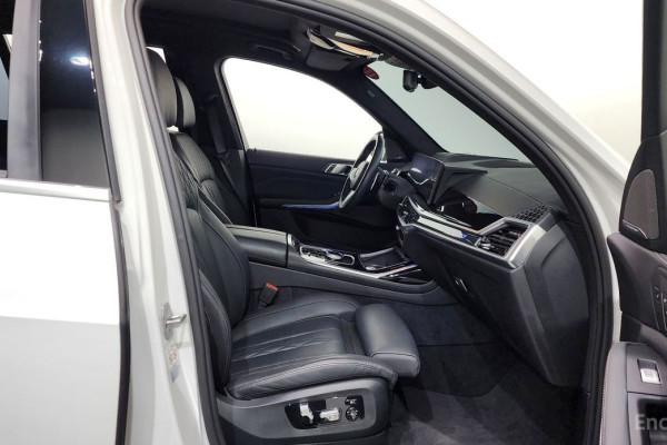 2024 BMW X7 с пробегом 44 329 км