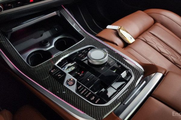 2025 BMW X7 с пробегом 7 966 км