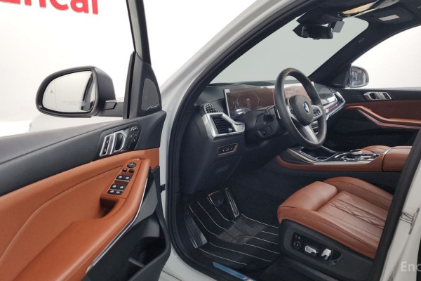 2025 BMW X7 с пробегом 7 966 км