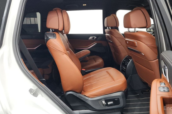 2025 BMW X7 с пробегом 7 966 км