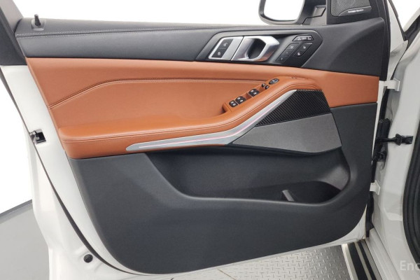 2025 BMW X7 с пробегом 7 966 км