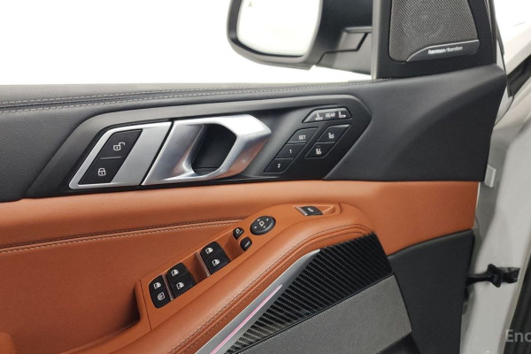 2025 BMW X7 с пробегом 7 966 км