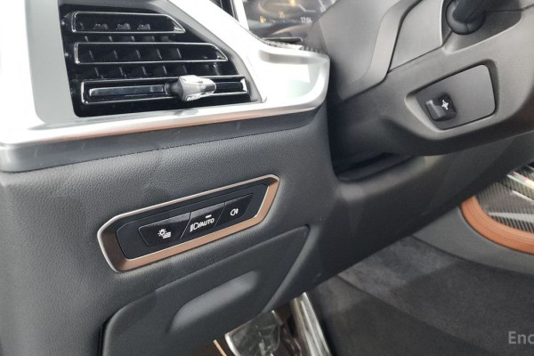 2025 BMW X7 с пробегом 7 966 км