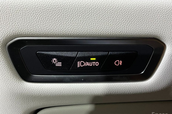 2025 BMW X7 с пробегом 18 536 км