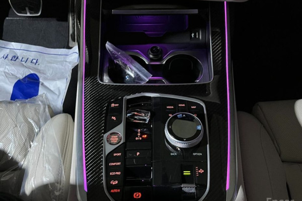 2025 BMW X7 с пробегом 18 536 км