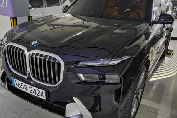 2025 BMW X7 с пробегом 4 200 км