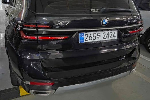 2025 BMW X7 с пробегом 4 200 км