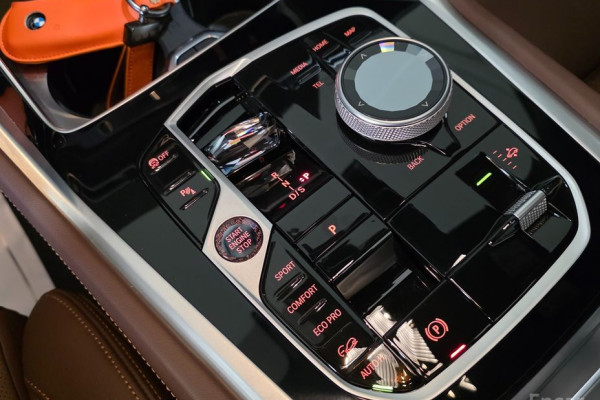 2025 BMW X6 с пробегом 6 838 км