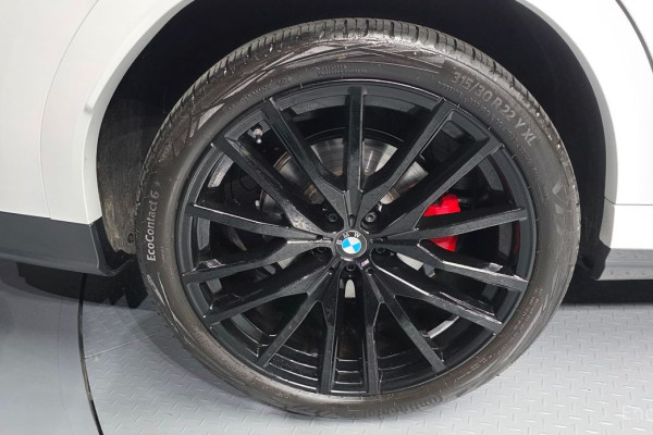 2025 BMW X6 с пробегом 9 340 км