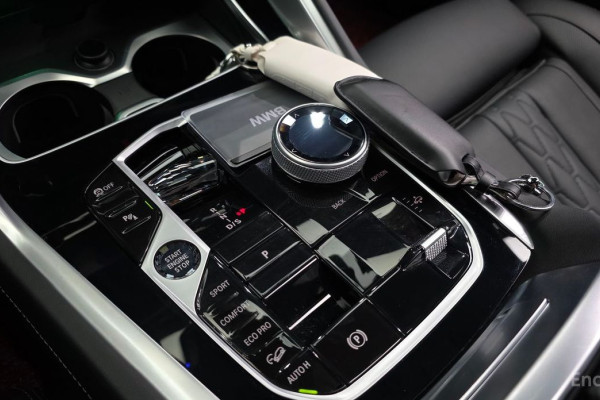 2025 BMW X6 с пробегом 9 340 км