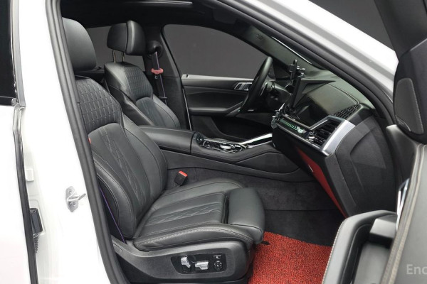 2025 BMW X6 с пробегом 9 340 км