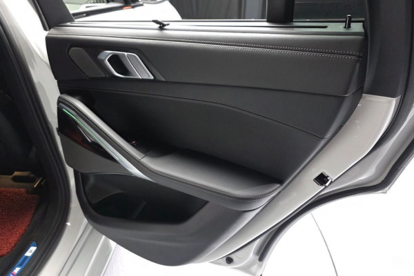 2025 BMW X6 с пробегом 9 340 км