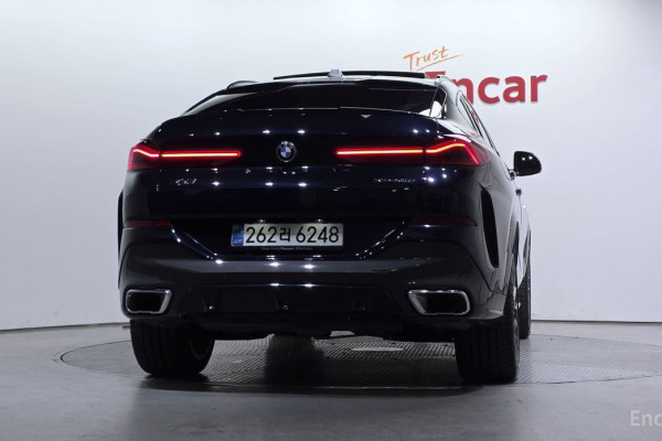 2025 BMW X6 с пробегом 15 427 км