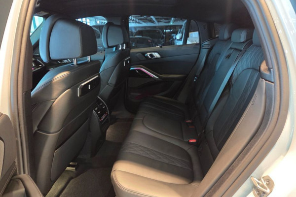 2025 BMW X6 с пробегом 18 380 км
