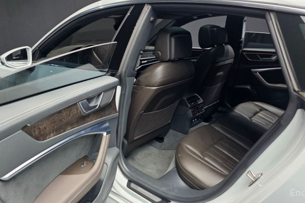 2020 Audi A7 с пробегом 44 627 км