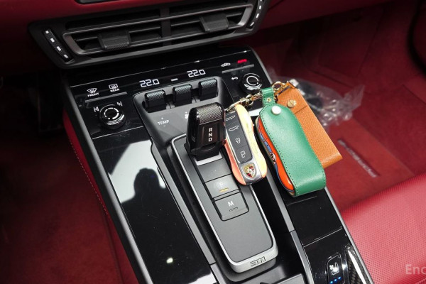 2021 Porsche 911 с пробегом 40 381 км