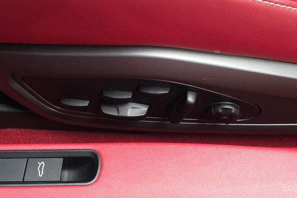 2021 Porsche 911 с пробегом 40 381 км