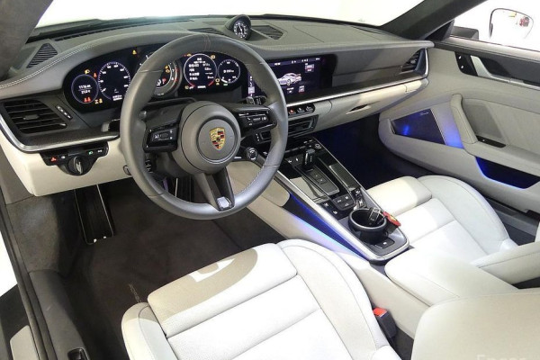 2021 Porsche 911 с пробегом 43 500 км