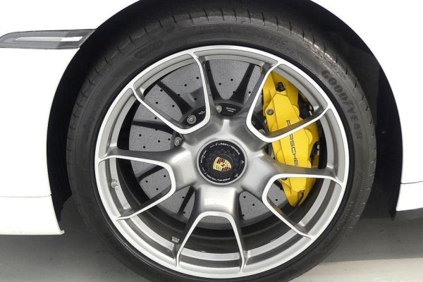 2021 Porsche 911 с пробегом 43 500 км