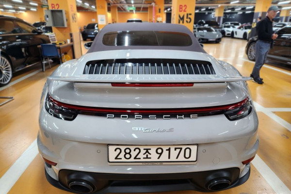 2022 Porsche 911 с пробегом 31 000 км
