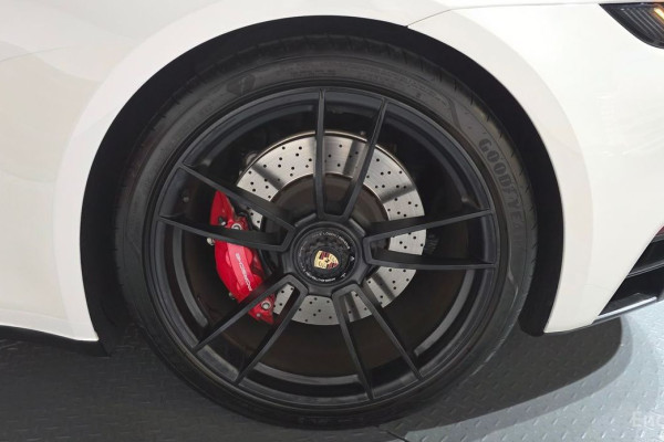 2022 Porsche 911 с пробегом 19 585 км