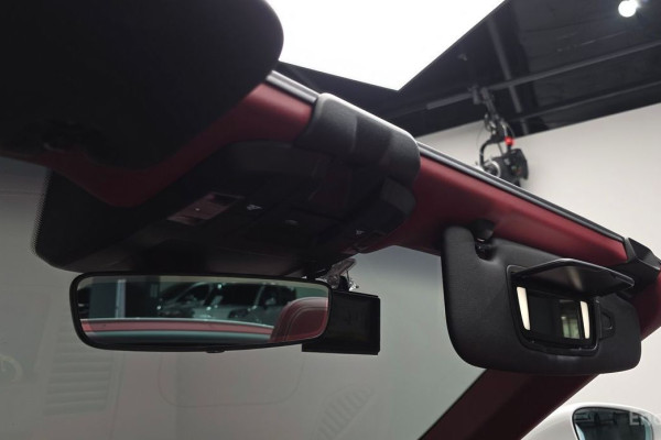 2022 Porsche 911 с пробегом 19 585 км