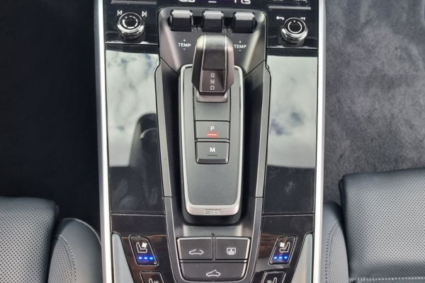 2022 Porsche 911 с пробегом 48 500 км