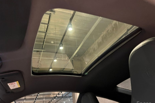 2022 Porsche 911 с пробегом 48 500 км