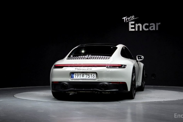 2023 Porsche 911 с пробегом 10 722 км