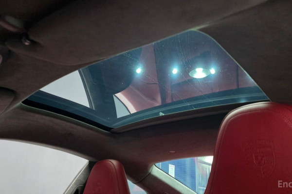 2023 Porsche 911 с пробегом 10 722 км